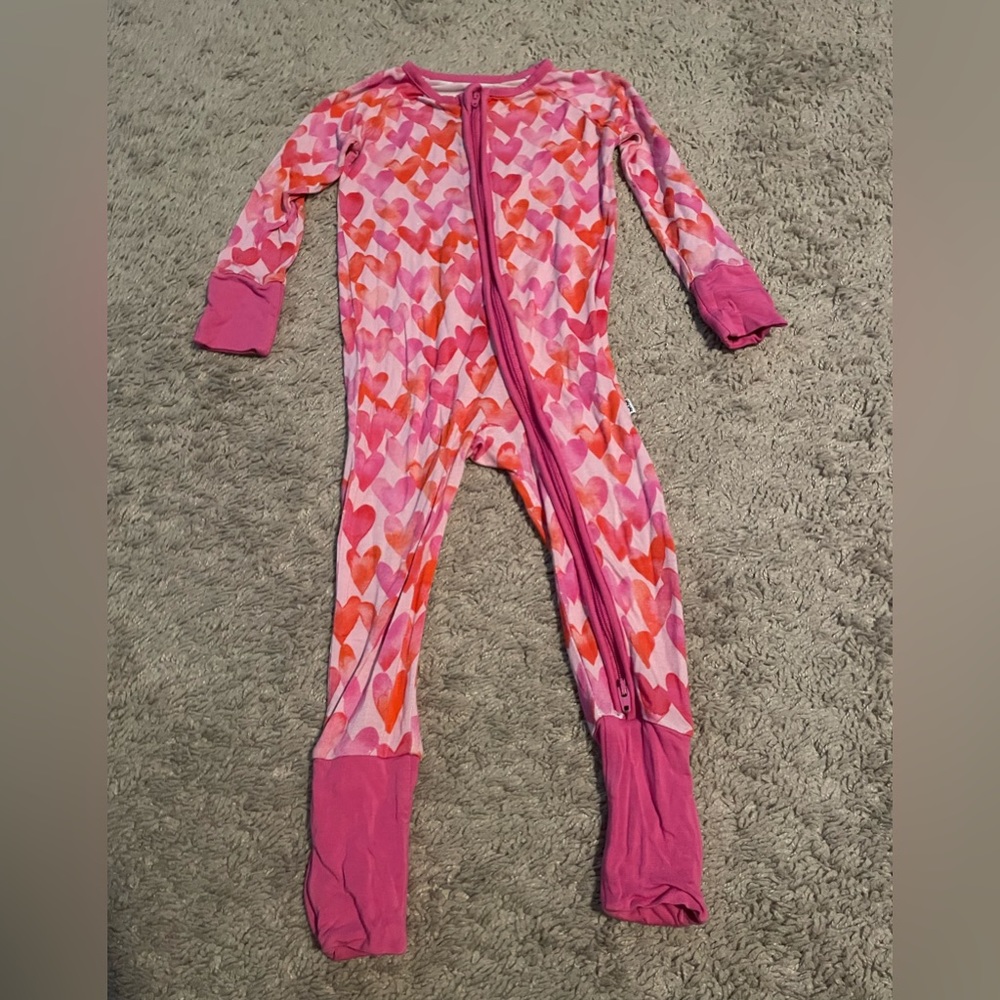 Little sleepies 6-12 month zippy valentines